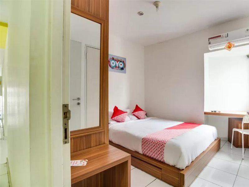 Oyo 3247 Afira Rooms Aeropolis Tangerang Exterior photo
