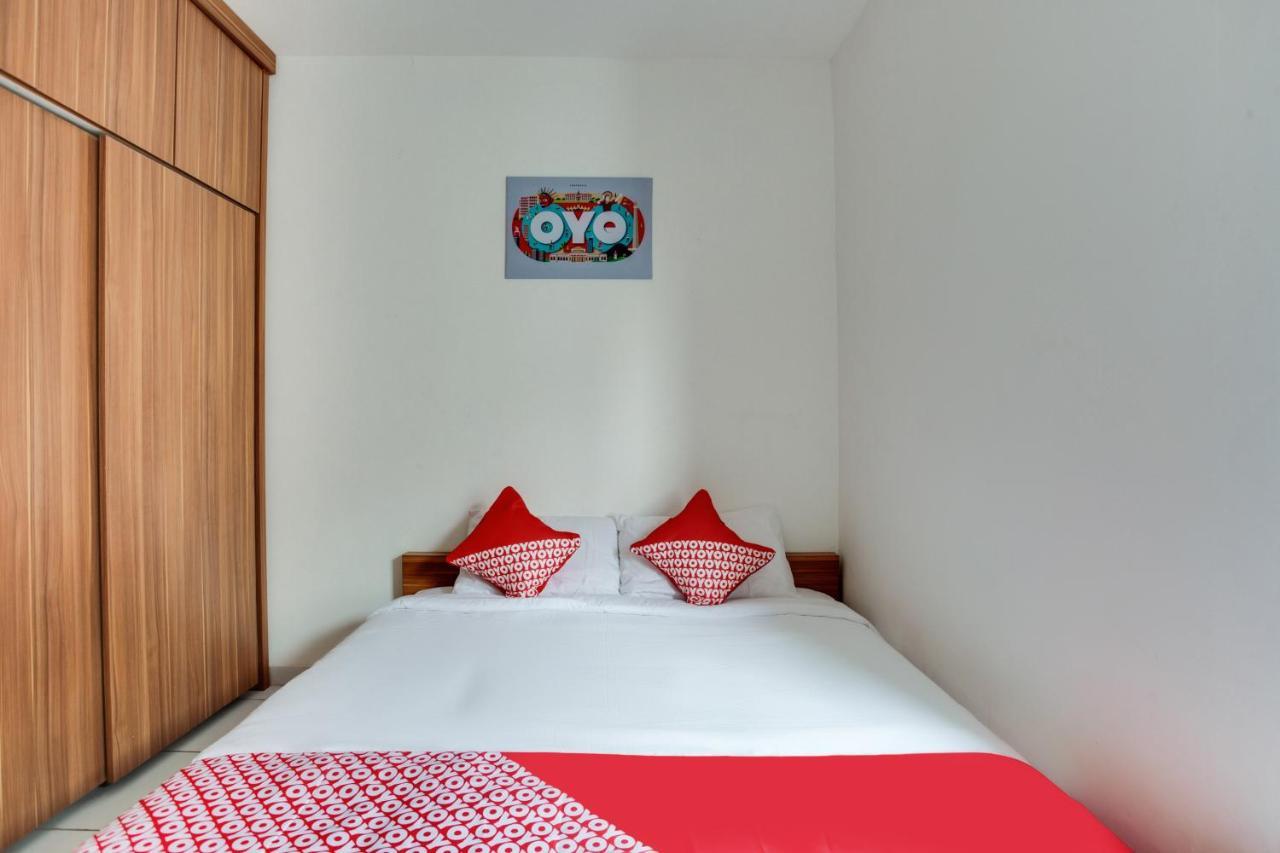 Oyo 3247 Afira Rooms Aeropolis Tangerang Exterior photo