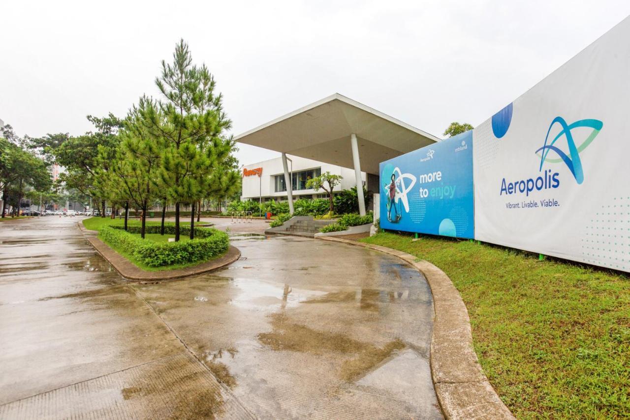 Oyo 3247 Afira Rooms Aeropolis Tangerang Exterior photo